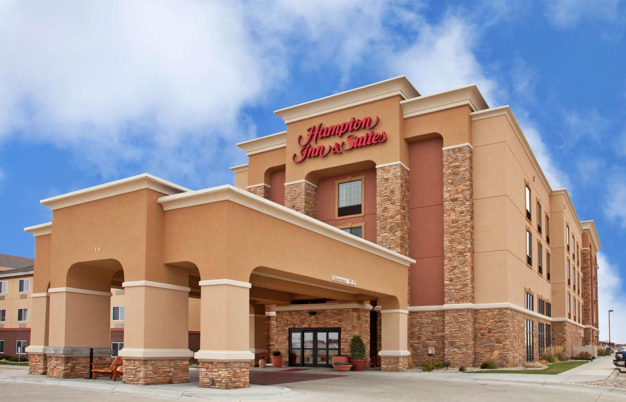 Hampton Inn & Suites Aberdeen Bagian luar foto