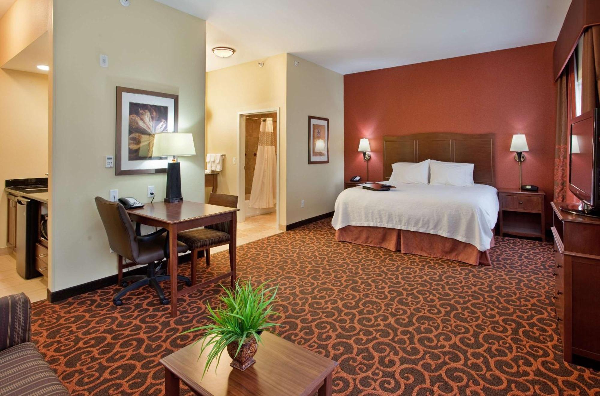 Hampton Inn & Suites Aberdeen Bagian luar foto