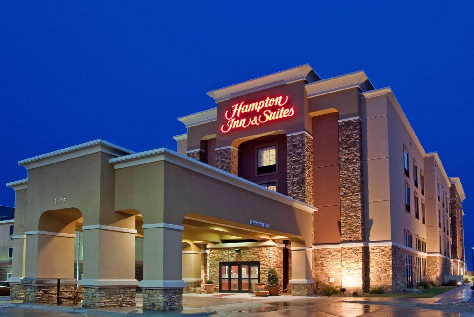 Hampton Inn & Suites Aberdeen Bagian luar foto