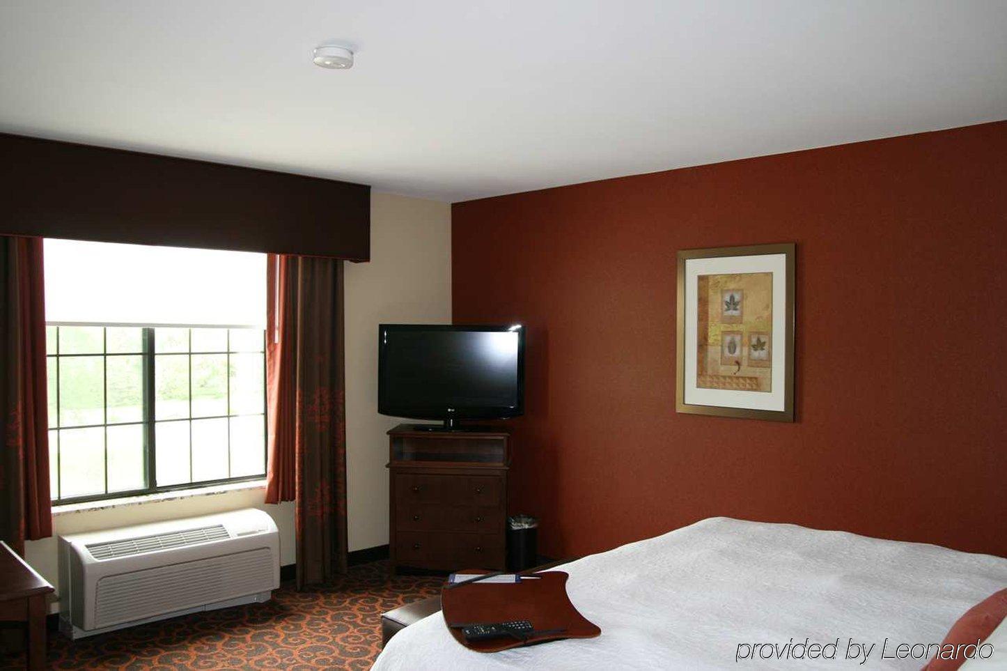 Hampton Inn & Suites Aberdeen Bagian luar foto